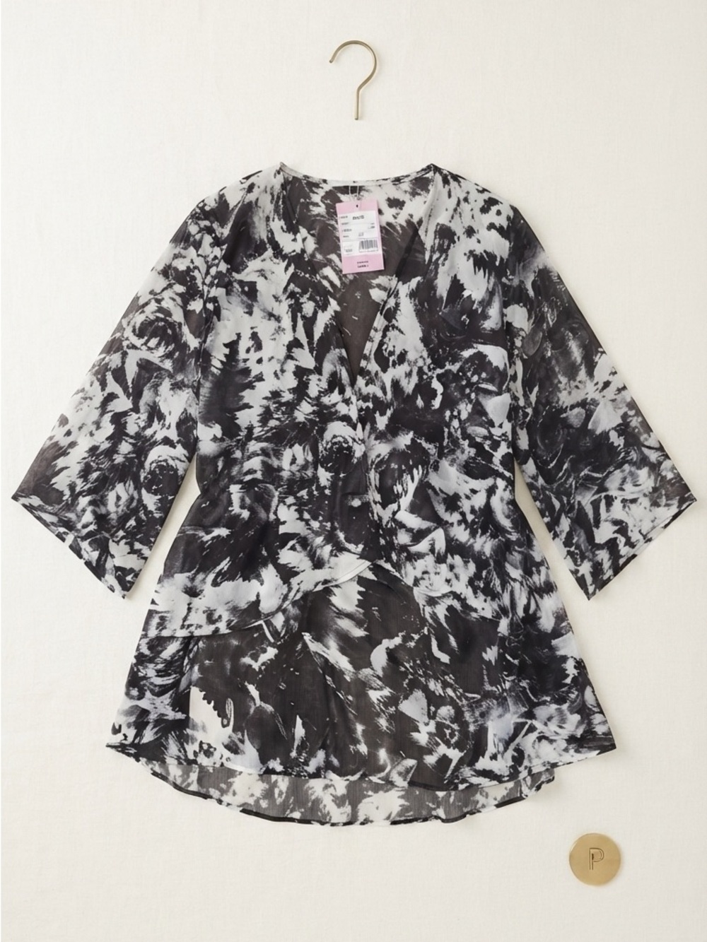 Chris & Carol Black and White Abstract Flow Tunic